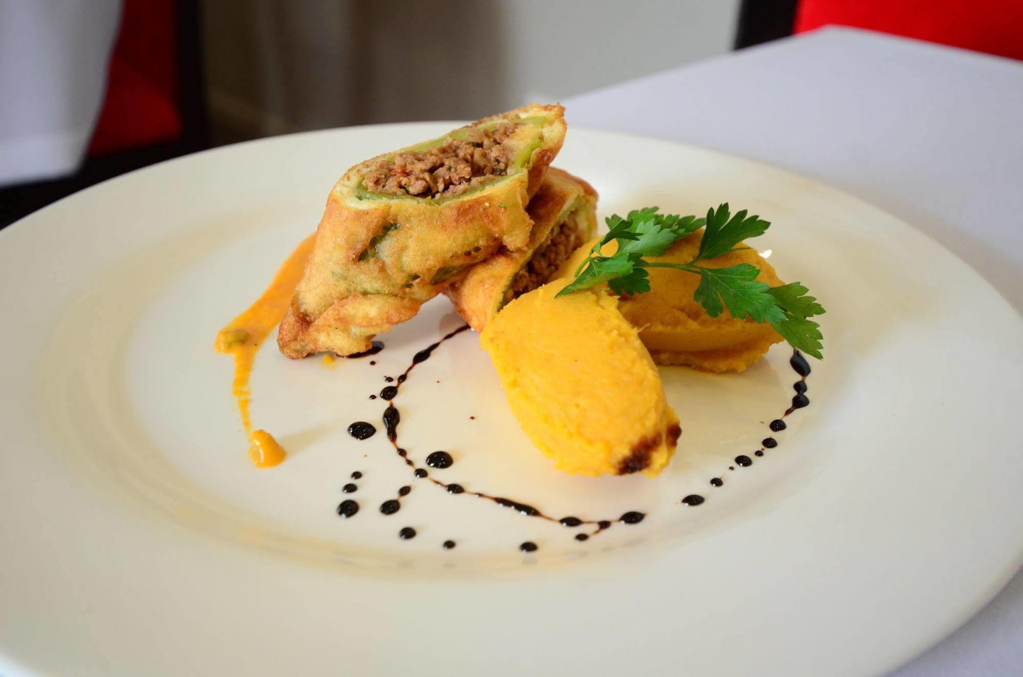 Camino Plaza Otel Cochabamba Dış mekan fotoğraf